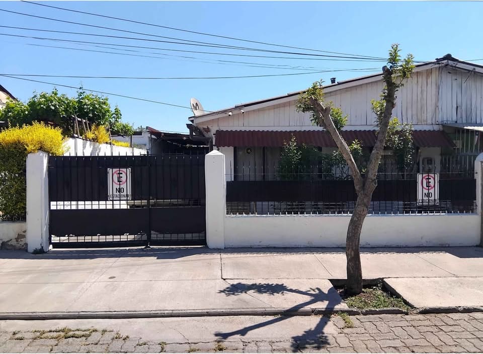 Fachada de la casa en La Granja